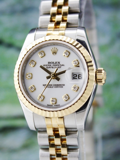 A ROLEX LADY SIZE OYSTER PERPETUAL DATEJUST - 179173